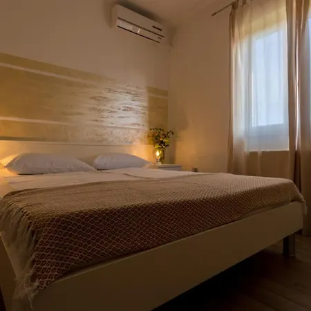 And Kod Keti Vendégház 3*