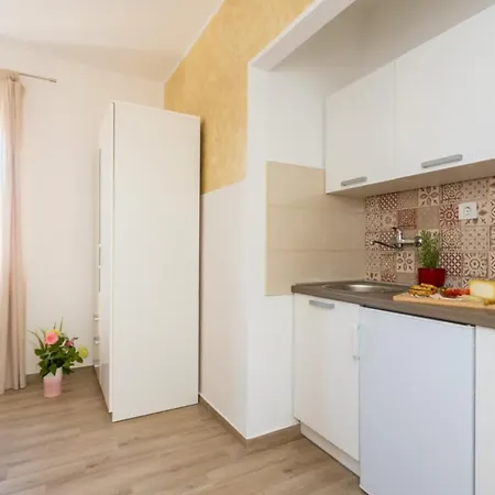 And Kod Keti Vendégház 3*